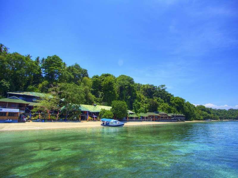 Bastianos Bunaken Dive Resort Exterior photo
